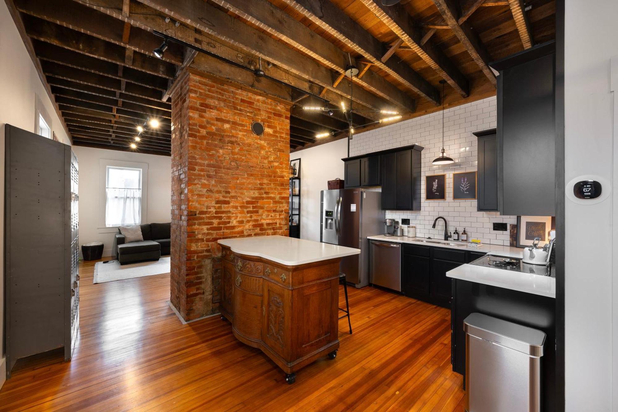 The Corner Brick House Villa Covington Exterior photo
